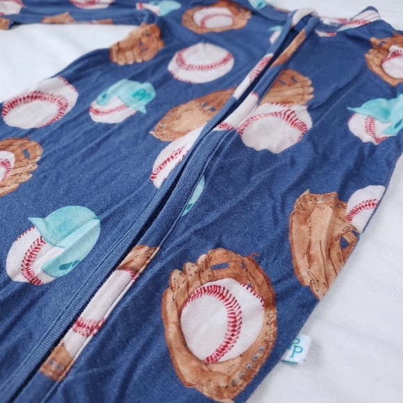 Posh Peanut Baseball Footed Sleeper Pajamas Footie Bamboo 0-3 Months - Picture 5 of 11
